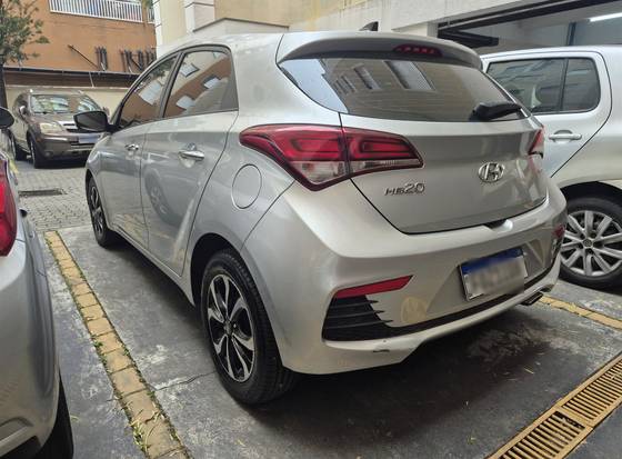 HYUNDAI HB20 1.6 R SPEC 16V FLEX 4P AUTOMÁTICO HYUNDAI HB20 1.6 R SPEC 16V FLEX 4P AUTOMÁTICO